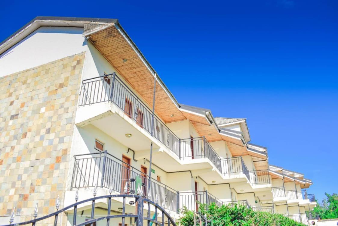 Golden Gates Hotel Thuthuriki Exterior foto